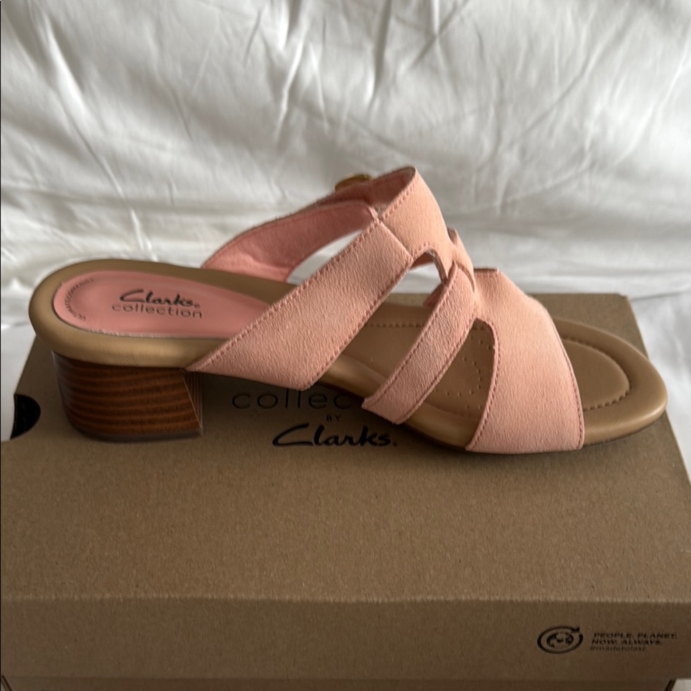 Clarks Pink and Tan Sandals with Buckle Closures New in Box - Picture 9 of 14